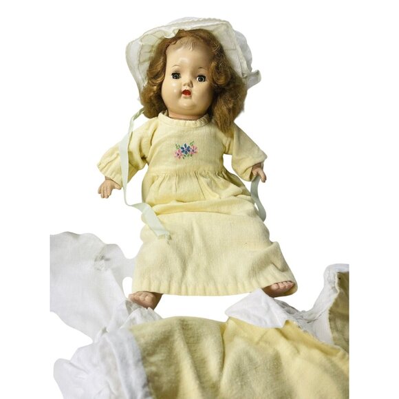 Sleepy Eyes Cloth Body Squeaker With Clothing VINTAGE 14” COLLECTIBLE BABY DOLL - Picture 2 of 12